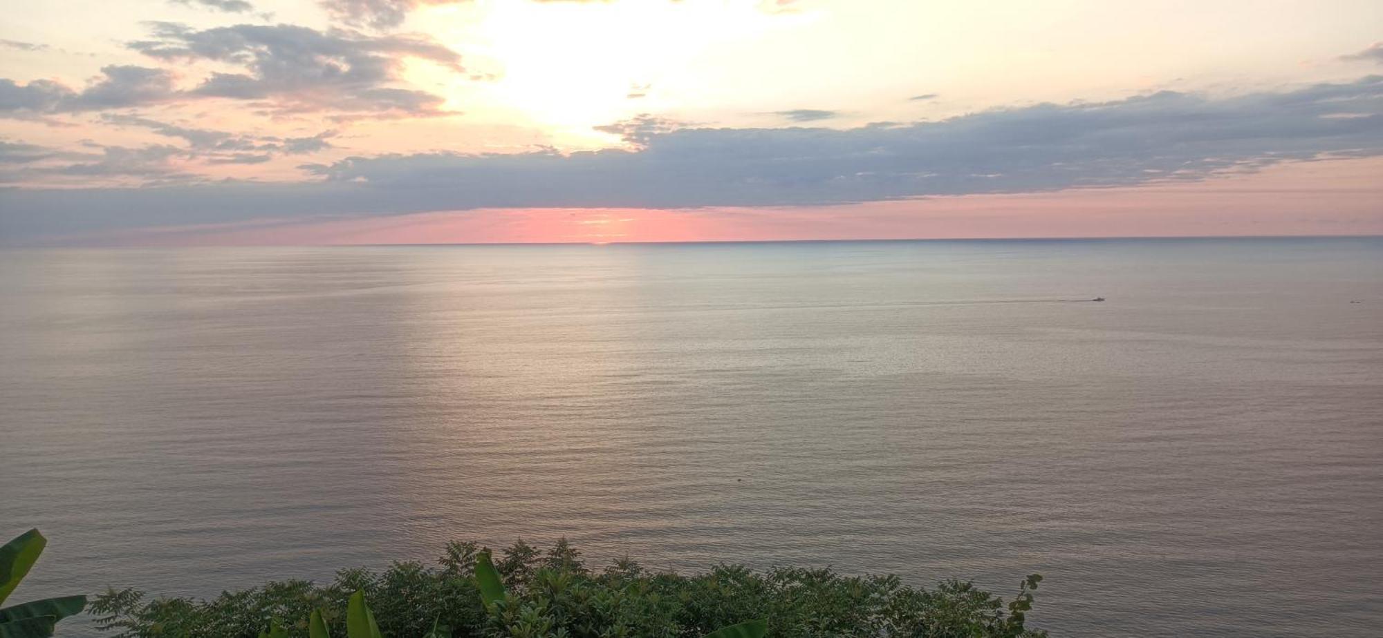 Albatross Kvariati Guest House ภายนอก รูปภาพ