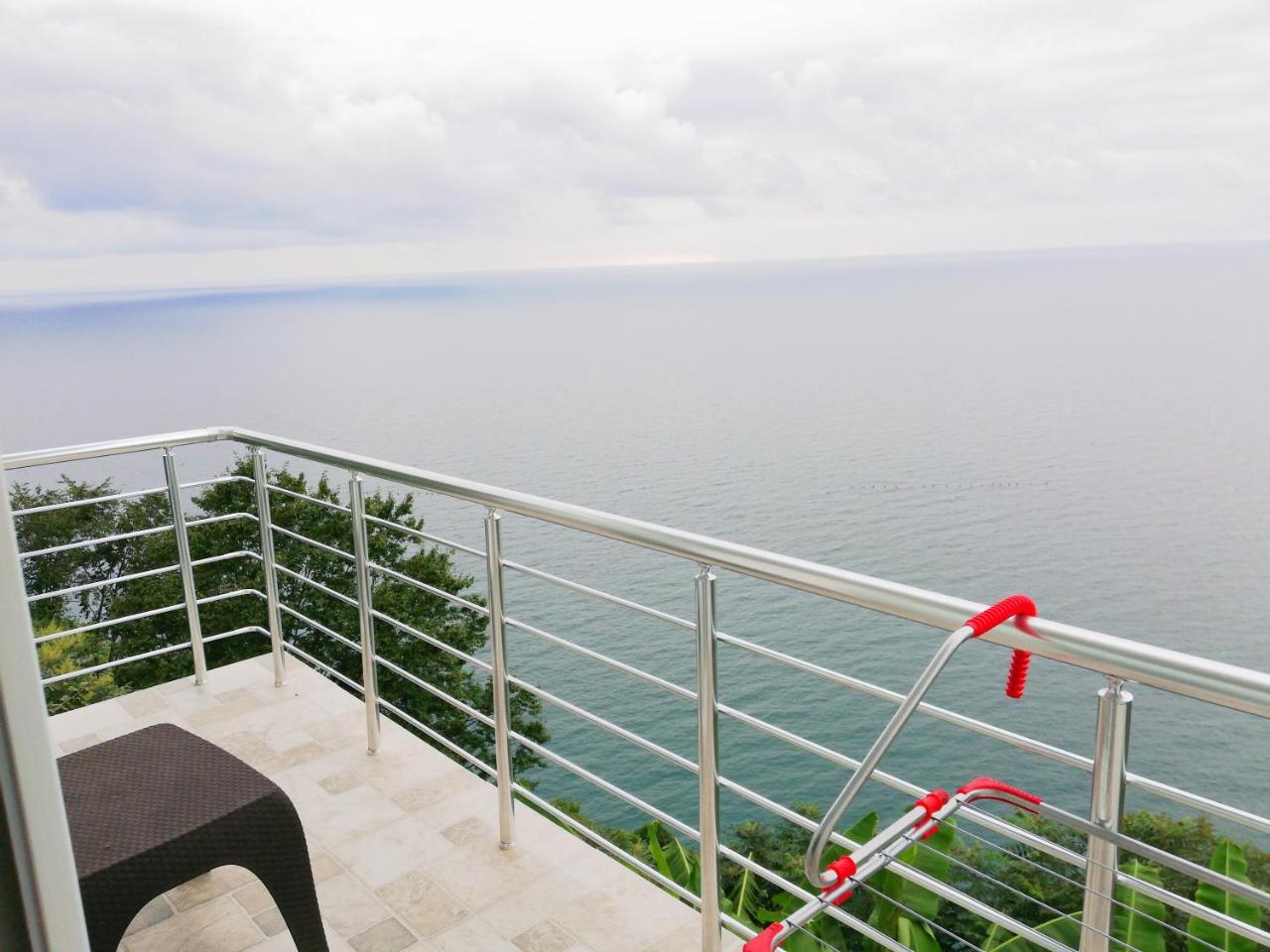 Albatross Kvariati Guest House ภายนอก รูปภาพ