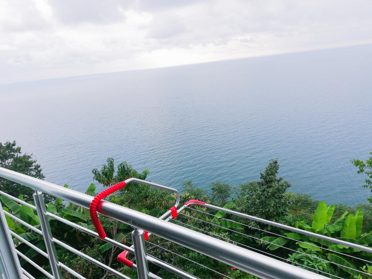 Albatross Kvariati Guest House ภายนอก รูปภาพ
