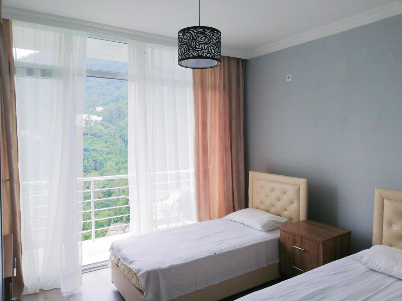 Albatross Kvariati Guest House ภายนอก รูปภาพ