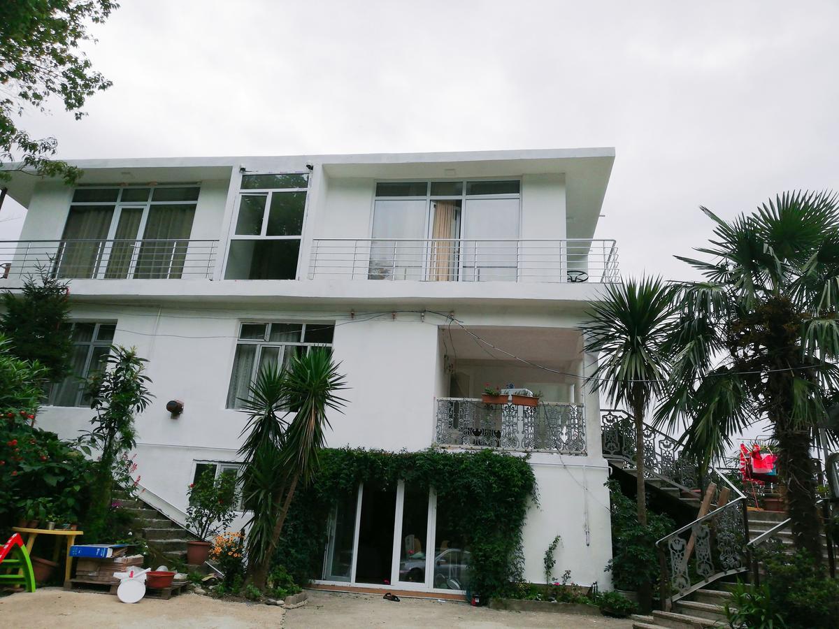 Albatross Kvariati Guest House ภายนอก รูปภาพ