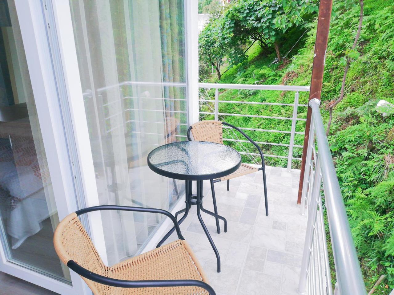 Albatross Kvariati Guest House ภายนอก รูปภาพ