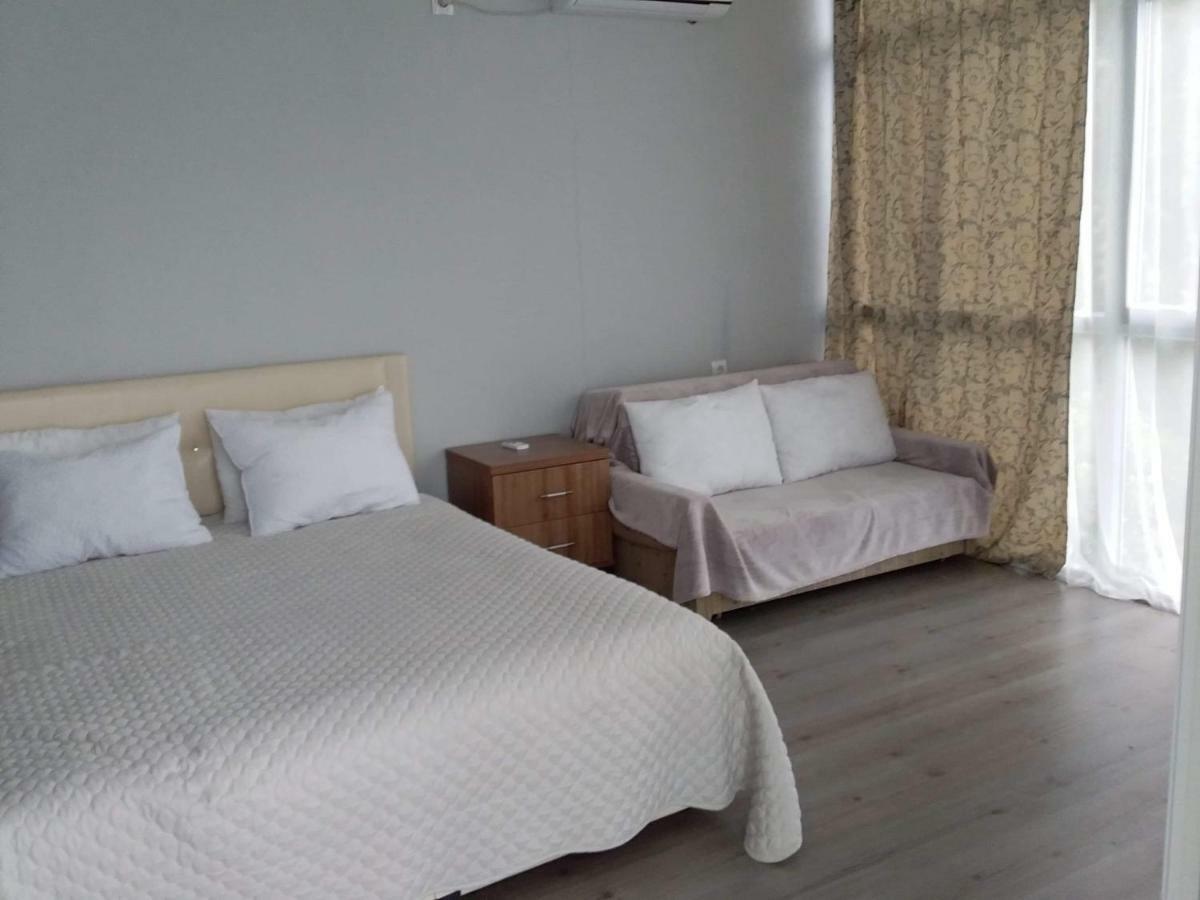 Albatross Kvariati Guest House ภายนอก รูปภาพ