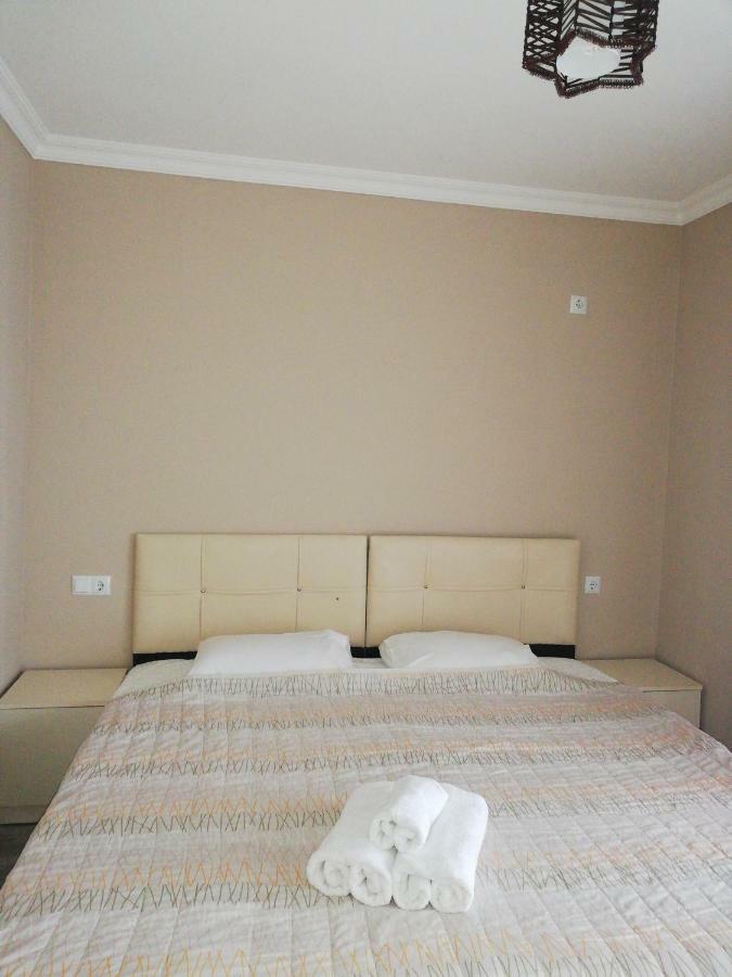 Albatross Kvariati Guest House ภายนอก รูปภาพ