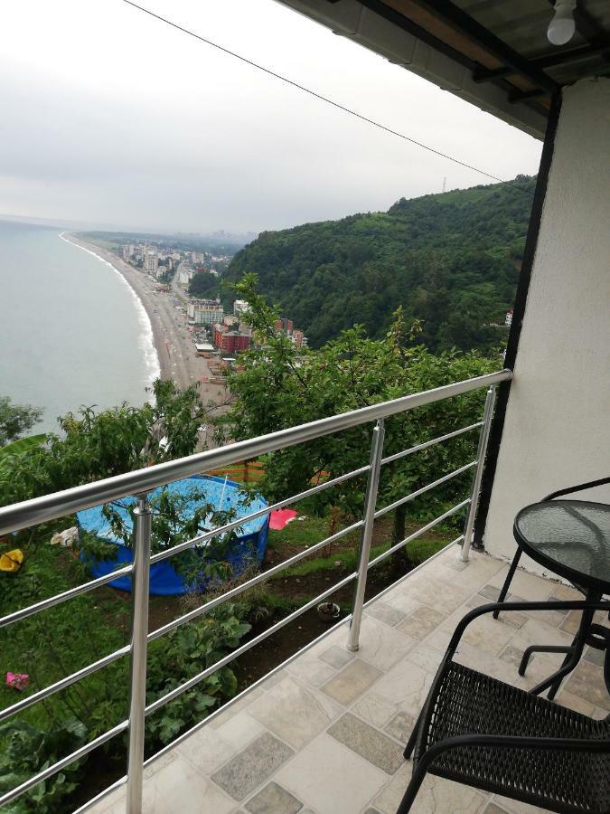 Albatross Kvariati Guest House ภายนอก รูปภาพ